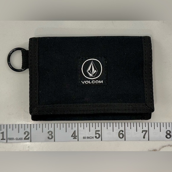 Volcom - Black-OnBlack Tri-Fold Canvas Velcro-Close Wallet w/ Ring - EUC - Picture 14 of 17